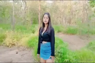 Ajak Pacar Ke Semak Semak Ngentot Sange HD poster