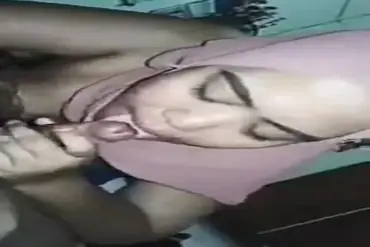 Bokep Jilbab Pink Rakus Kulum Mainan Gede Tanpa Ampun poster